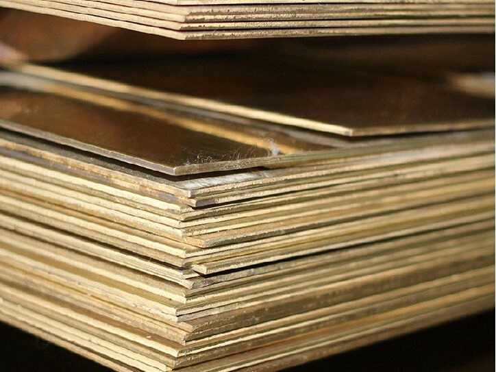 Латунный лист 10 мм 1000 мм 1000 мм Л68 ГОСТ 2208-2007