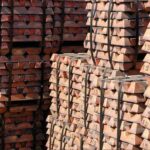 Медный слиток вертикальной отливки 100х100 мм 1300 мм М00б ГОСТ 193-2015